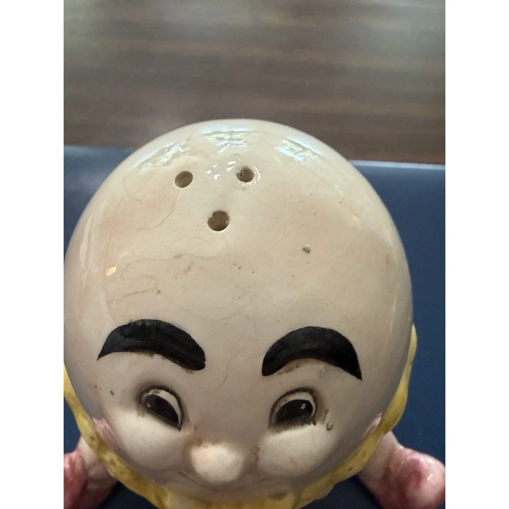 Vintage Humpty Dumpty Ceramic Salt Shaker Pink Yellow Nursery Rhyme Figurine
